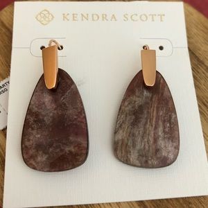 KENDRA SCOTT Marty Earrings In Sable Mica/RSG -NWT